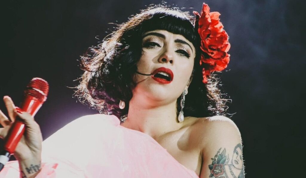 Mon Laferte lanzó su sexto y sentido álbum