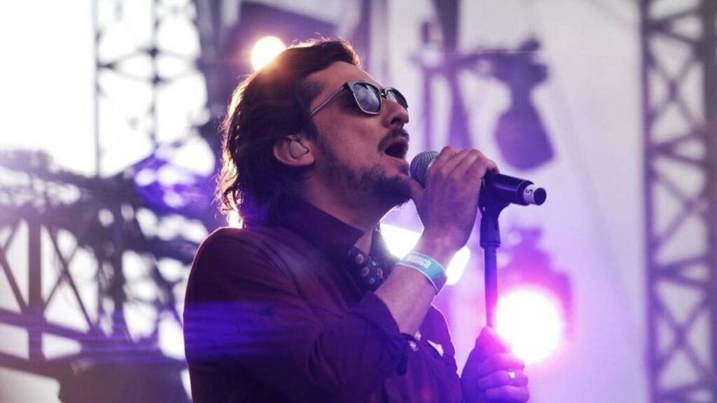 León Larregui habló de "Rompan Todo", el rock latino actual y mucho más