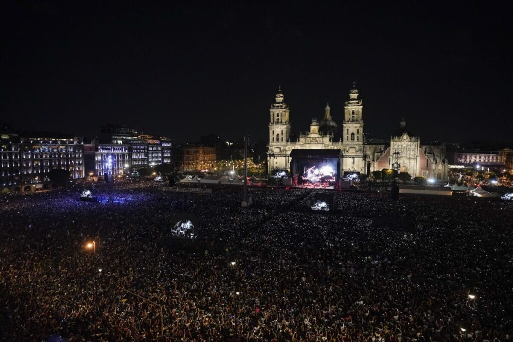 Los Fabulosos Cadillacs en el Zócalo de Ciudad de México